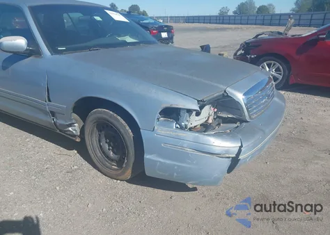 2001 Ford Crown Victoria Police Interceptor из США, поврежденный, VIN 2FAFP71W61X175542